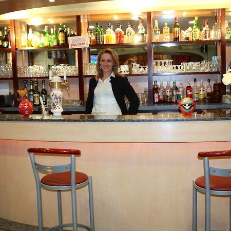 Hotel Restaurant Des Deux Vallees Entraygues-sur-Truyère Kültér fotó