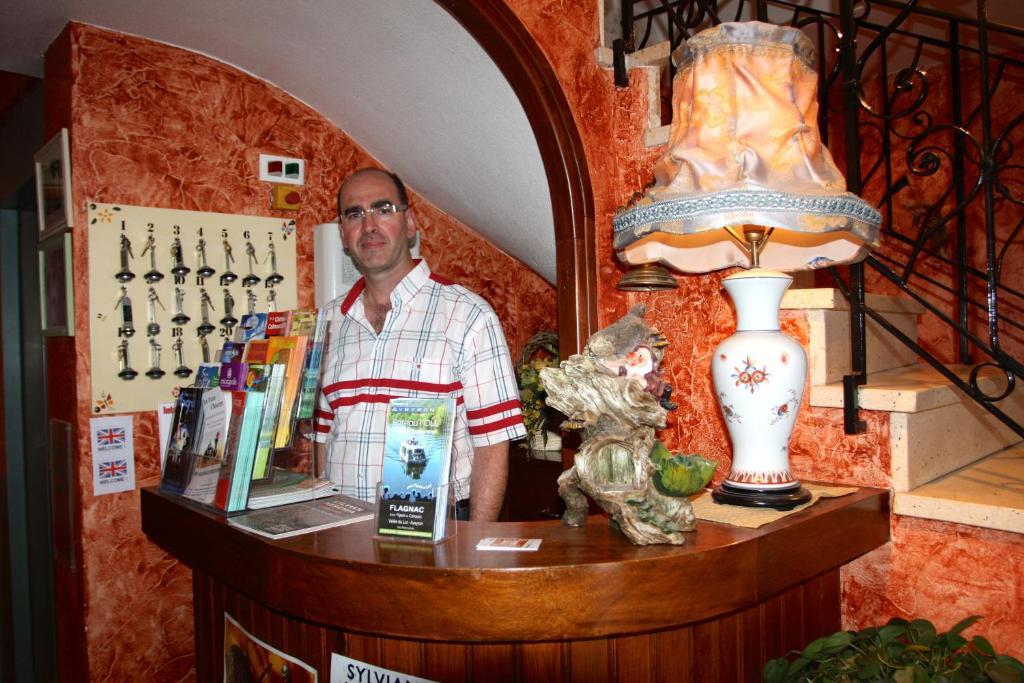 Hotel Restaurant Des Deux Vallees Entraygues-sur-Truyère Kültér fotó