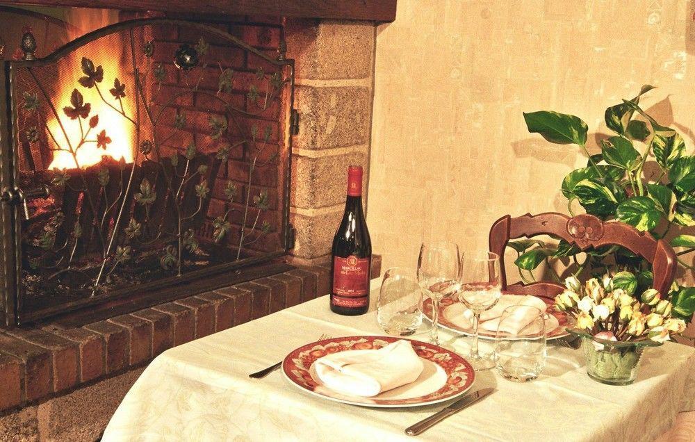 Hotel Restaurant Des Deux Vallees Entraygues-sur-Truyère Kültér fotó