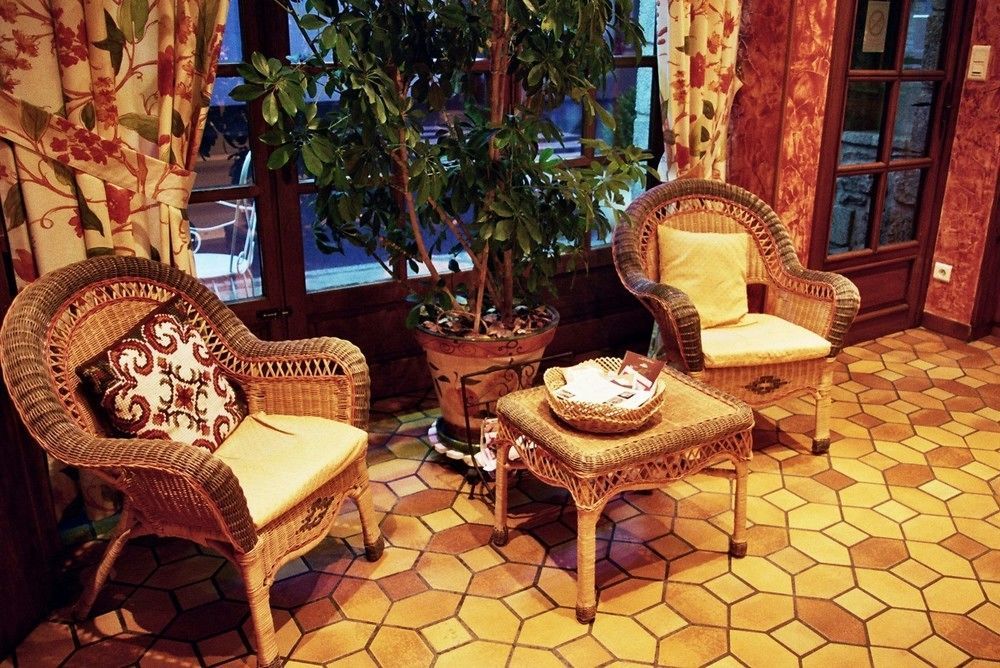 Hotel Restaurant Des Deux Vallees Entraygues-sur-Truyère Kültér fotó
